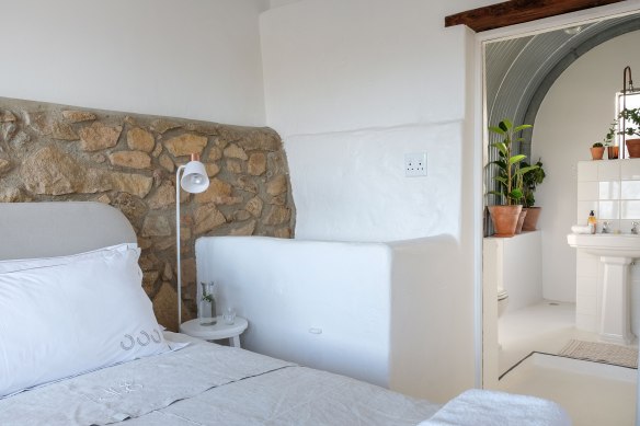 Stables-Twin-Bedroom-2